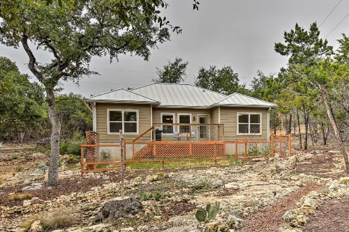 Pet-Friendly Home: 8 Mi to Canyon Lake Marina image 10