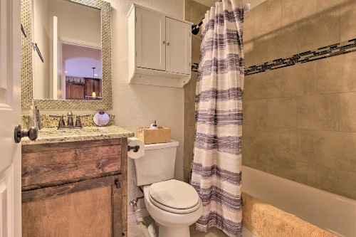 Pet-Friendly Home: 8 Mi to Canyon Lake Marina image 15