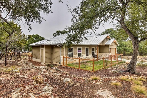 Pet-Friendly Home: 8 Mi to Canyon Lake Marina image 21