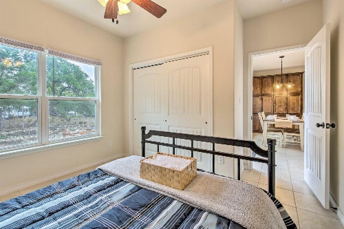 Pet-Friendly Home: 8 Mi to Canyon Lake Marina image 4