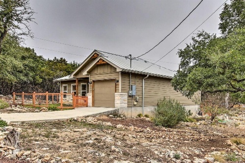 Pet-Friendly Home: 8 Mi to Canyon Lake Marina image 8